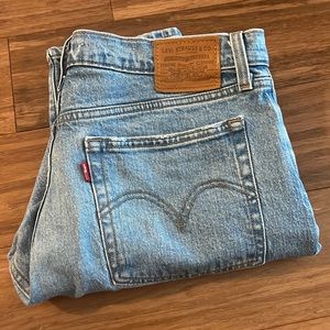 Levi’s Women’s Wedgie Jeans Size 29